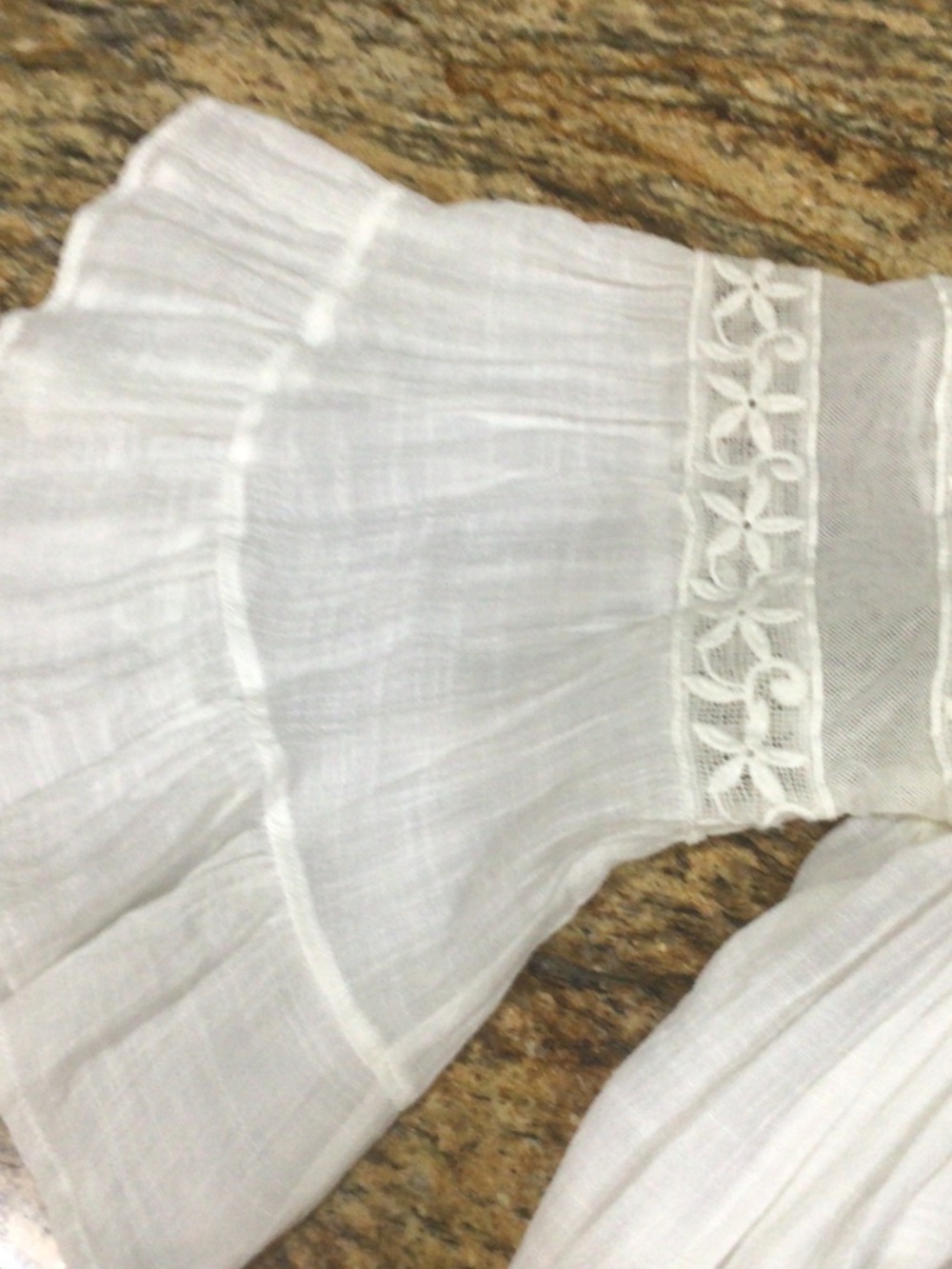 Indigo soul white full blouse with flowing sleeves. Beautiful blouse size 2X - Picture 4 of 8